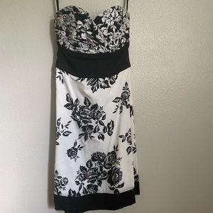 White House Black Market Strapless Dress
